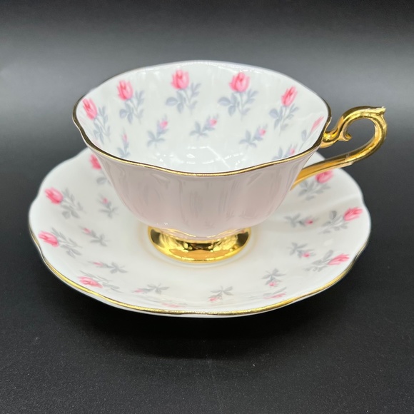 Royal Albert Pink Small Roses Tea Cup Saucer Set England Bone China - Picture 1 of 7